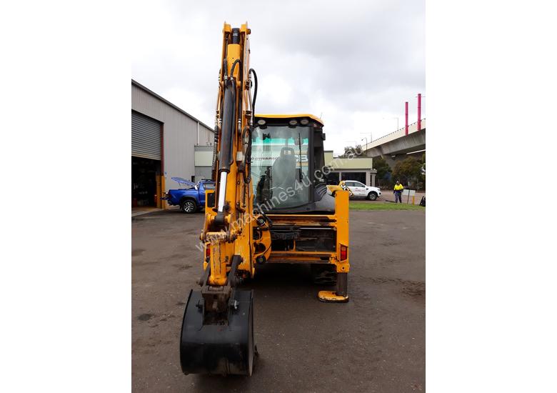 caption 2015 JCB 3CX BACKHOE U3767