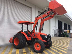 Kubota M7040 FWA/4WD Tractor - picture0' - Click to enlarge
