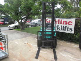 Mitsubishi 2.5 ton Diesel Used Forklift  #1516 - picture1' - Click to enlarge