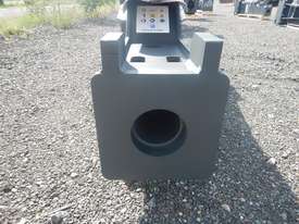 Mustang HM1300 Hydraulic Breaker c/w Chiesel Tool - picture2' - Click to enlarge