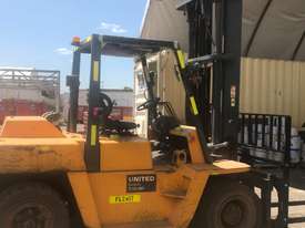 Used 7.0T Nissan Diesel Forklift - picture0' - Click to enlarge