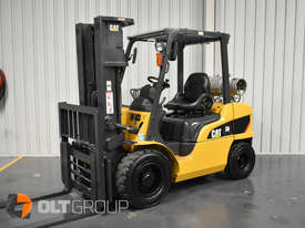 CAT 3 Tonne Forklift Fork Positioner Low Hours Current Model LPG Container Mast - picture0' - Click to enlarge