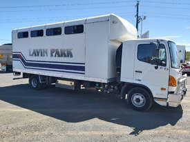 Hino FH - 500 Series Stock/Cattle crate Truck - picture0' - Click to enlarge