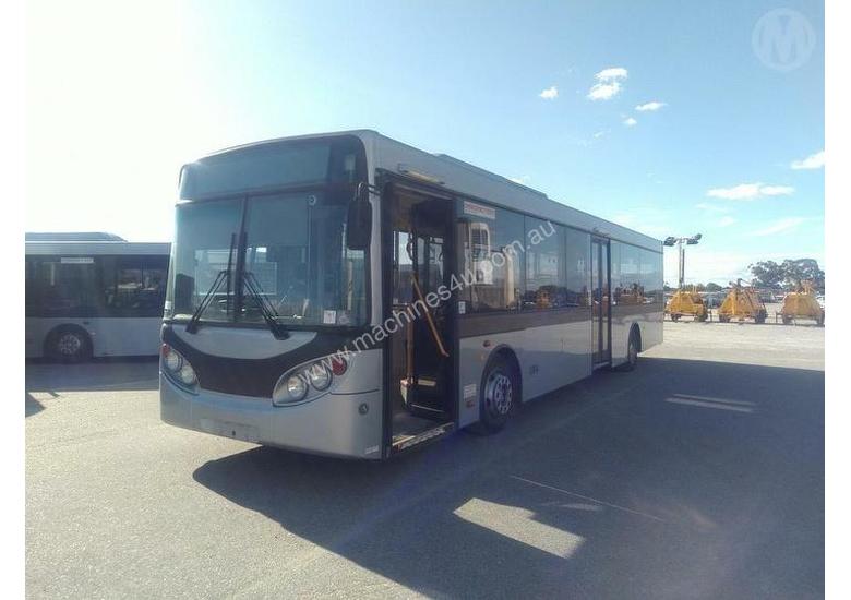caption Mercedes-Benz Volgren 0405 Fleet # 1184