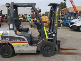 Nissan 2500kg Diesel Forklift with 4750mm Three Stage Mast & Side-Shift - picture0' - Click to enlarge