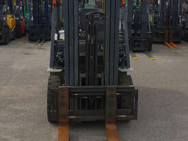 Nissan 2500kg Diesel Forklift with 4750mm Three Stage Mast & Side-Shift - picture1' - Click to enlarge