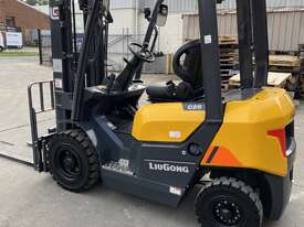 Liugong 2.5t Diesel Forklift  - picture0' - Click to enlarge