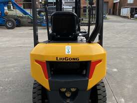 Liugong 2.5t Diesel Forklift  - picture1' - Click to enlarge