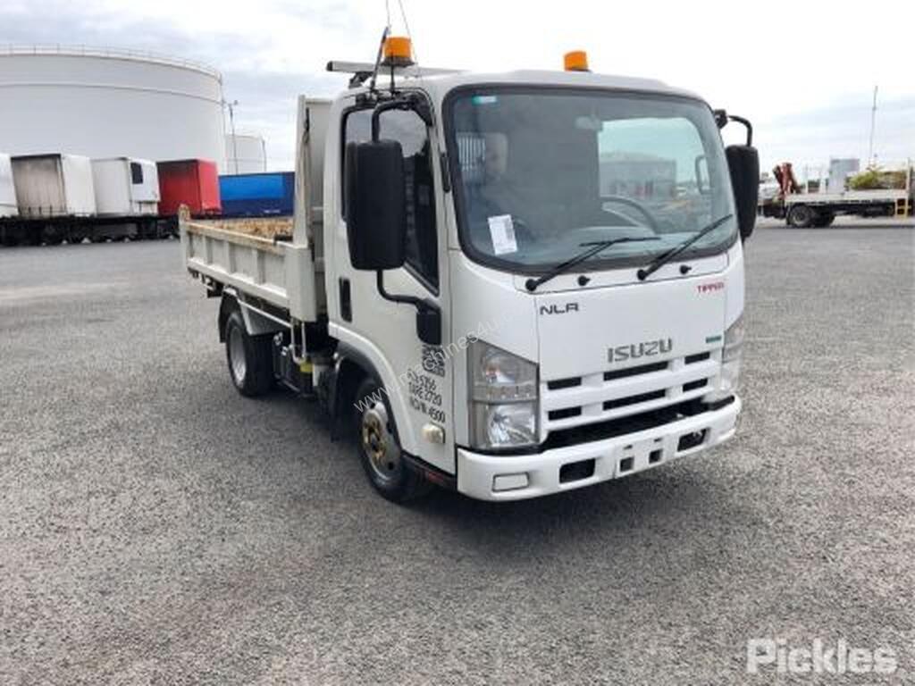 Used Isuzu 12 Isuzu Nlr0 Mwb Service Trucks In Listed On Machines4u