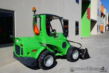 Avant 745 Articulated Mini Loader w Telescopic Boom & Log Grab