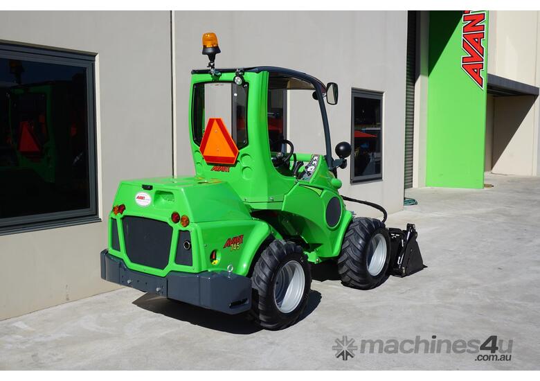 Avant 745 Articulated Mini Loader w Telescopic Boom & Log Grab