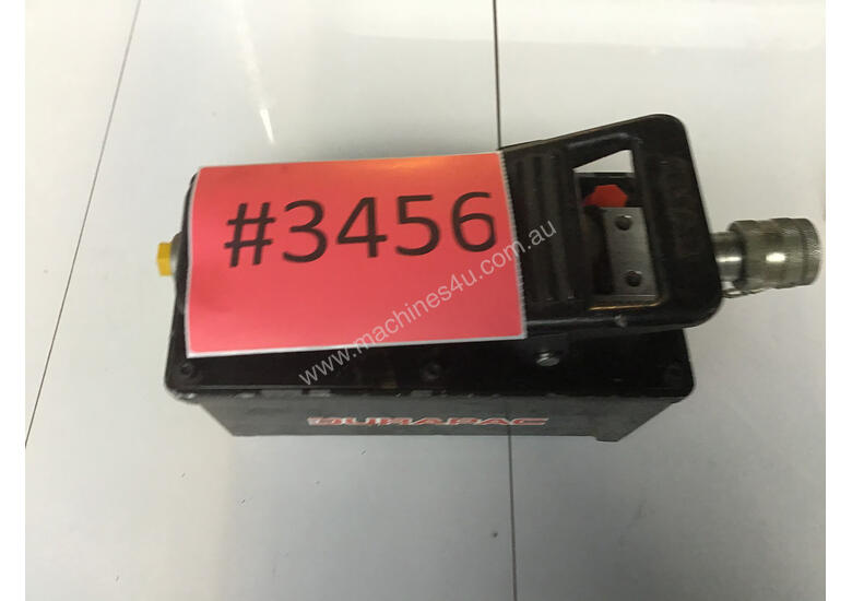caption Durapac Air Driven Hydraulic Pump DPA-15