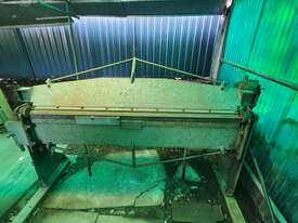 Sheet Metal Pan Brake Folder 6ft (1,800mm) - Negotiable - picture0' - Click to enlarge