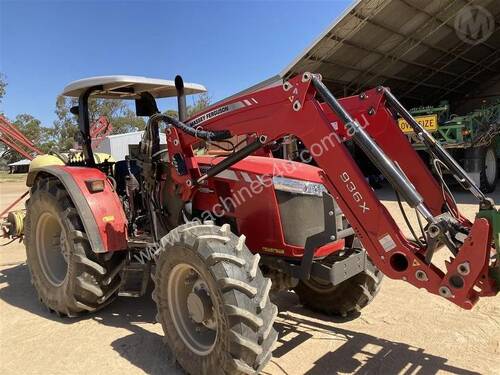 Massey Ferguson 4708 With FEL