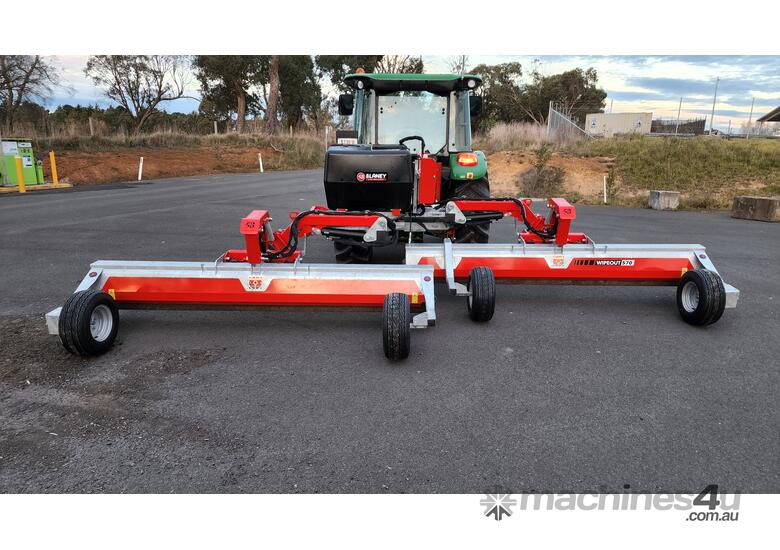 caption Quad-X 5.7m Linkage Weed Wiper