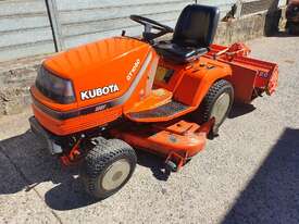 Used Kubota GT1050 Ride on Mower - picture0' - Click to enlarge