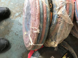 Bossweld Oxygen and Acetylene 5mm Twin Hose Assembly 15 metre 400176 - picture0' - Click to enlarge