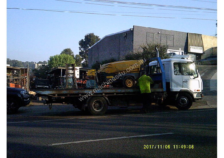 caption MK 235 , tilt / slide tray , 235hp AUTO , 326,000 kms ,