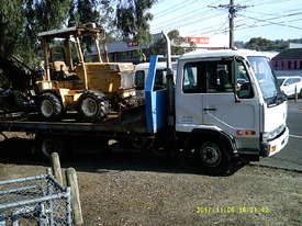MK 235 ,  tilt / slide tray , 235hp AUTO , 326,000 kms , - picture2' - Click to enlarge