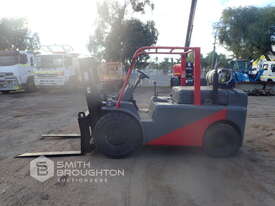HYSTER LPG FORKLIFT - picture1' - Click to enlarge