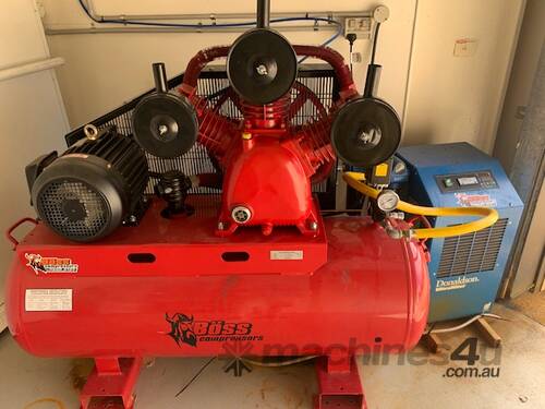  Air Compressor with Clean Air Package