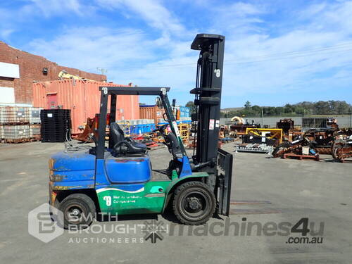 MITSUBISHI FG35 LPG FORKLIFT