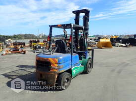 MITSUBISHI FG35 LPG FORKLIFT - picture0' - Click to enlarge