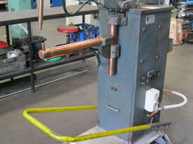 Norman 25 KVA Treadle Spot Welder - picture0' - Click to enlarge