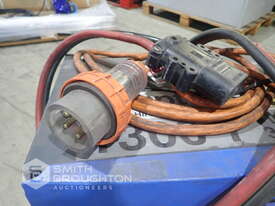 EXIDE FORKLIFT BATTERY CHARGER - picture0' - Click to enlarge