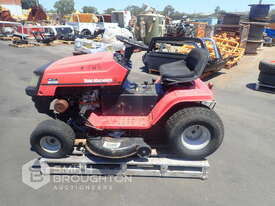 MTD YARD MACHINES RIDE ON LAWN MOWER - picture0' - Click to enlarge