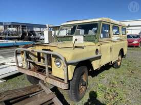 Land Rover 109 Series III - picture1' - Click to enlarge