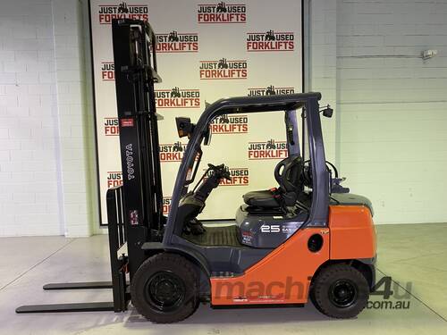 2014 TOYOTA 32-8FG25 FORKLIFT 4500mm LIFT HEIGHT CLEARVIEW 2 STAGE 