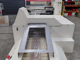 Flow Wrapper 2000CD Packaging Machine - picture0' - Click to enlarge