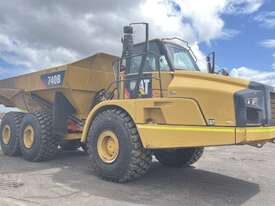 2011 740B CATERPILLAR DUMP TRUCK  - picture1' - Click to enlarge