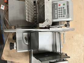 Bizerba VS12D AUTOMATIC SLICER - picture0' - Click to enlarge