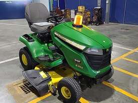 John Deere X350 - picture0' - Click to enlarge