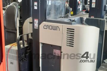 ACTIVE FORKLIFTS - Crown Singel deep high reach 5030mm lift height 1.5 ton capacity side shift