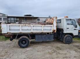 Toyota Dyna Tip Truck - picture0' - Click to enlarge