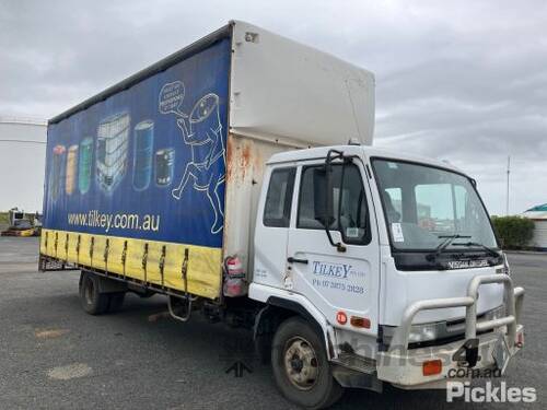 2002 Nissan UD MKB210 Curtainsider