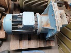 USED ASEA 3 PHASE ELECTRIC MOTOR GEARBOX *PRICED TO CLEAR* - picture0' - Click to enlarge