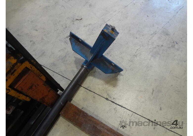Used N/A Carpet pole 2 60m Long Class 2 Mount Forklift Carpet Pole in