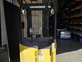 Hyster Hi-Reach Electric Forklift Truck - picture0' - Click to enlarge