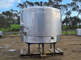 7000lt STAINLESS STEEL TANK, MILK VAT - picture0' - Click to enlarge