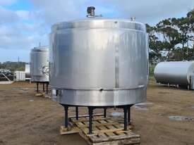 7000lt STAINLESS STEEL TANK, MILK VAT - picture2' - Click to enlarge