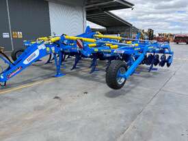 FARMET TRIOLENT TX 6000 PS Trailing Deep Cultivator - picture1' - Click to enlarge