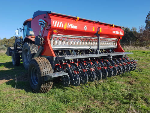 FARMTECH FDD 3000 DOUBLE DISC SEED DRILL (3.0M)