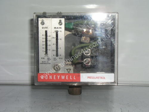 Honeywell L411B1036 Pressure Switch.