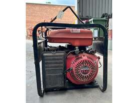 HUSHMATE 6500 POWERMATE GENERATOR - picture2' - Click to enlarge