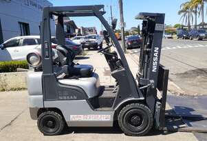 ACTIVE FORKLIFTS - 2006 Nissan 1.8 Ton container entry forklift for sale-4300mm lift height solid ty