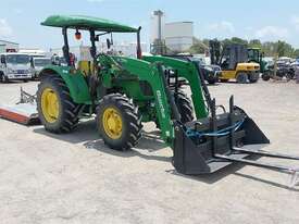 John Deere 5055E - picture0' - Click to enlarge